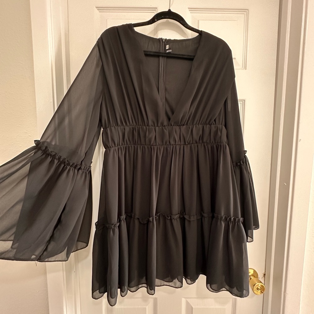 Black Long Sleeve V-Neck Tiered Mini Dress - Picture 3 of 4